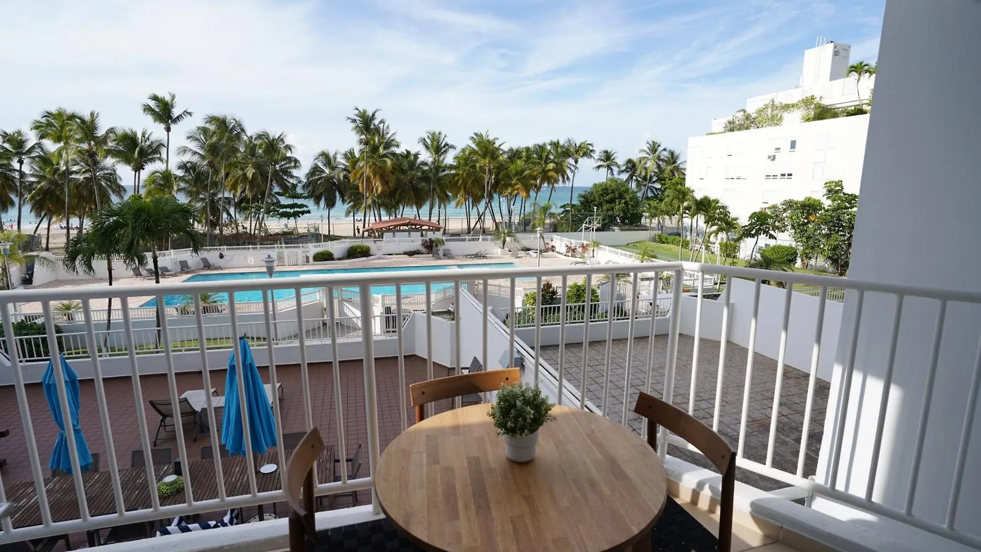 Sea Breeze Apartment San Juan
