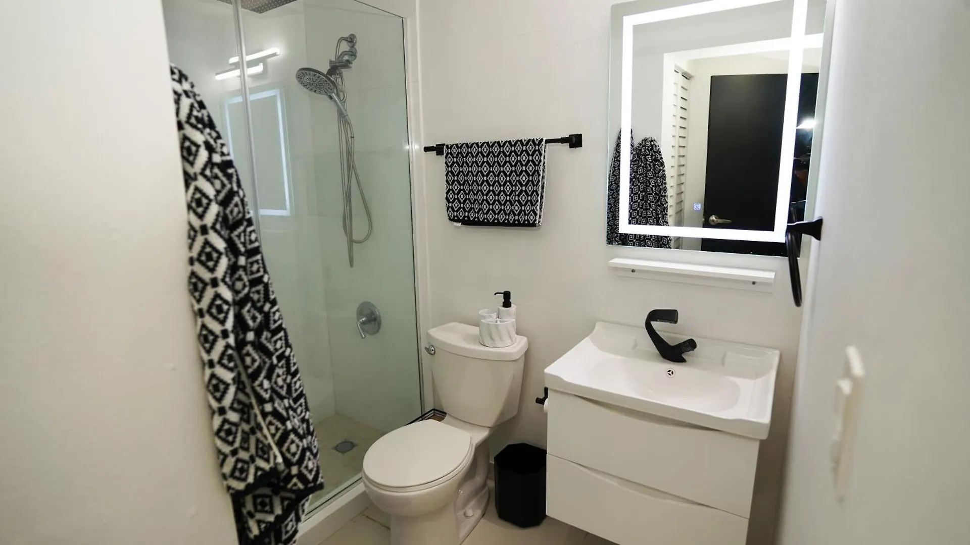 Sea Breeze Apartment San Juan 0*,