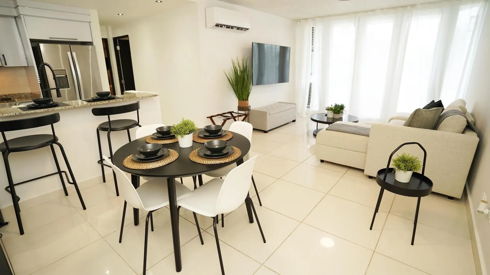 Sea Breeze Apartment San Juan 0*,