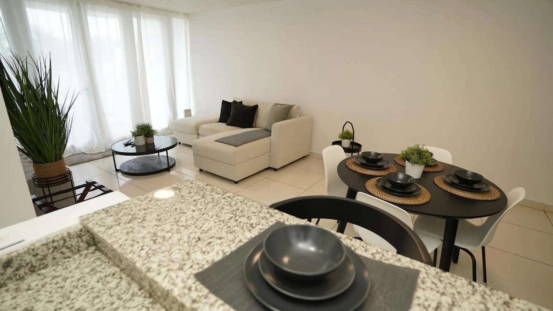 Sea Breeze Apartment San Juan