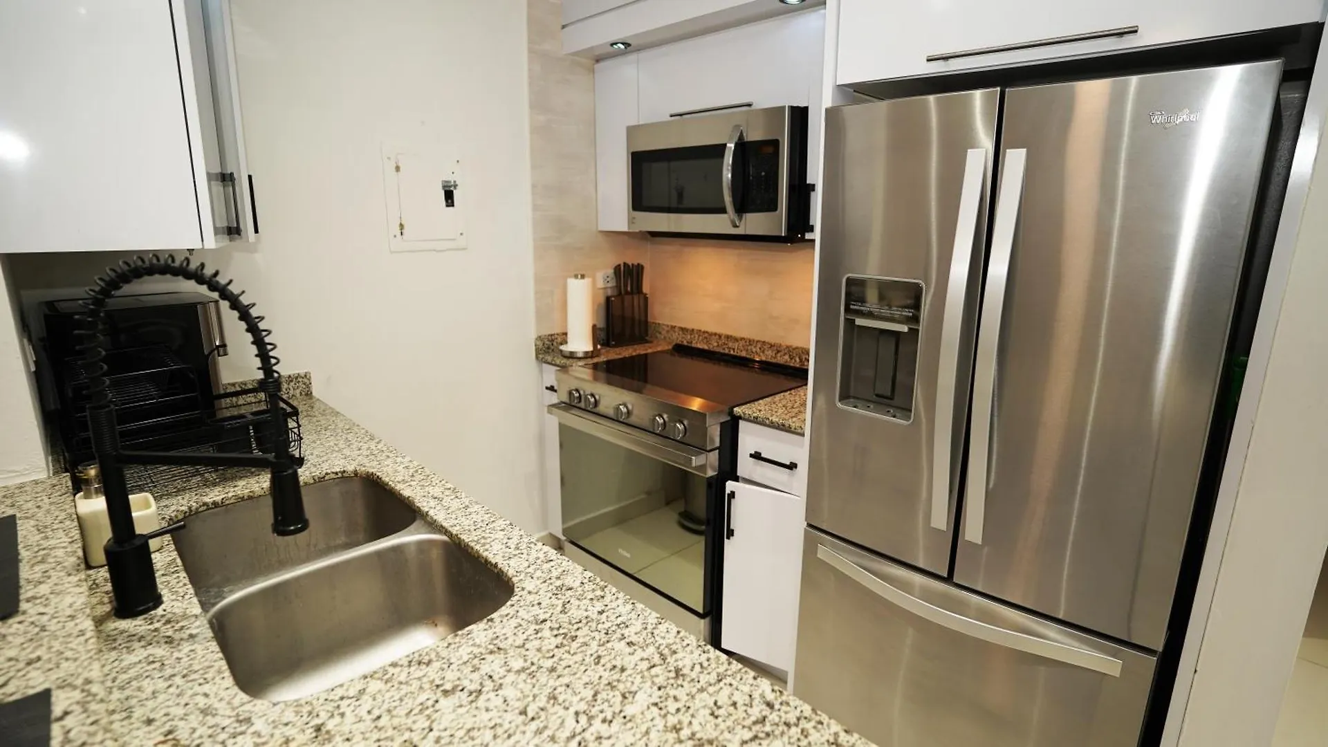 Sea Breeze Apartment San Juan